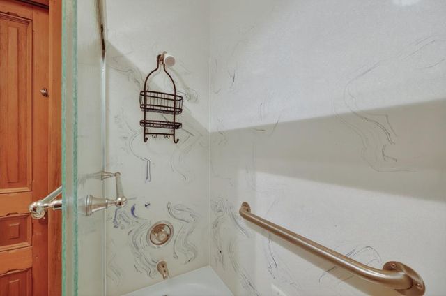 305 Riverview Dr, Auburn, CA 95603