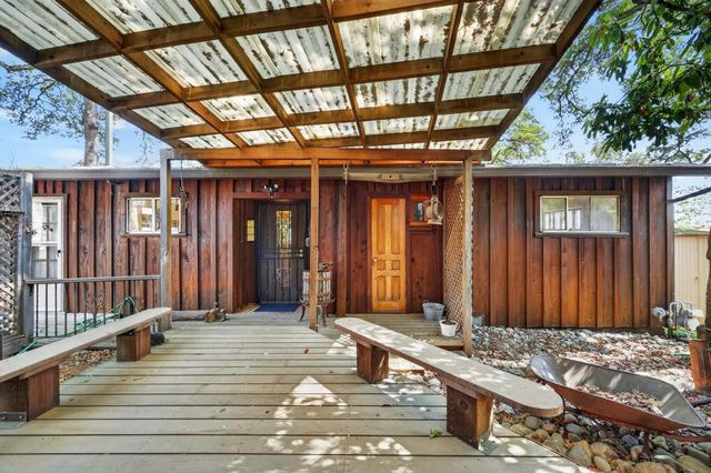 305 Riverview Dr, Auburn, CA 95603