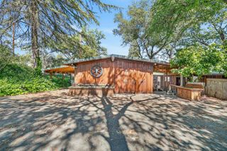 305 Riverview Dr, Auburn, CA 95603