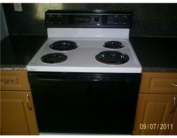 8600 SW 133rd Ave Rd 413, Miami, FL 33183