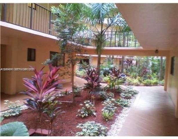 8600 SW 133rd Ave Rd 413, Miami, FL 33183