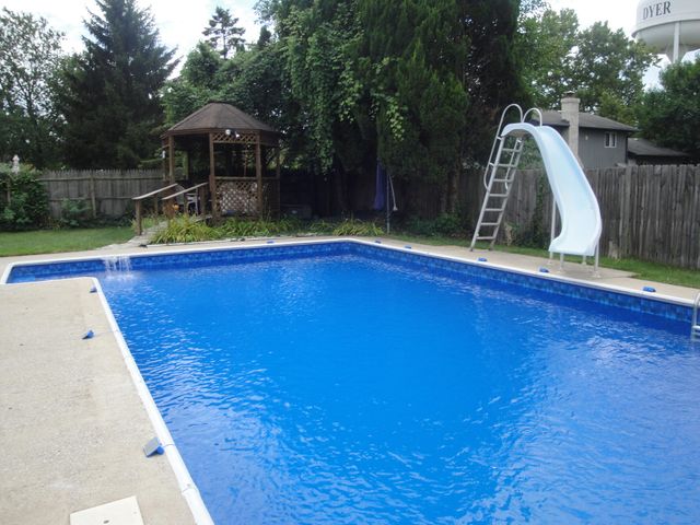 2308 Flint Court, Dyer, IN 46311