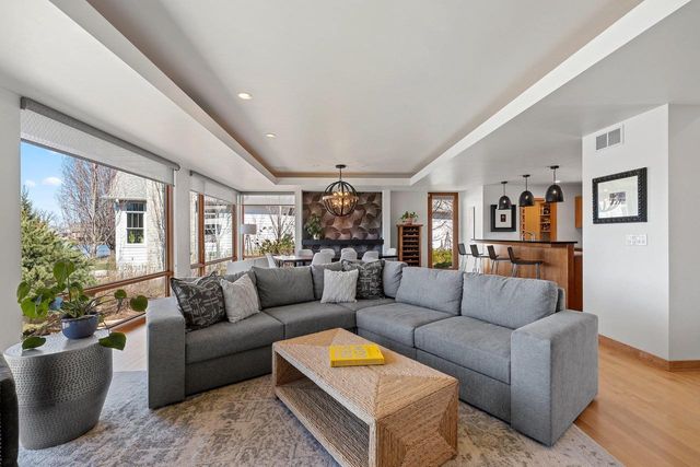 2405 CROWN POINTE BOULEVARD, Suamico, WI 54173
