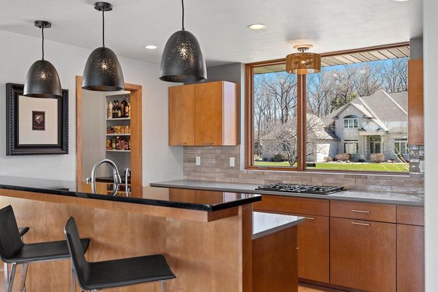 2405 CROWN POINTE BOULEVARD, Suamico, WI 54173