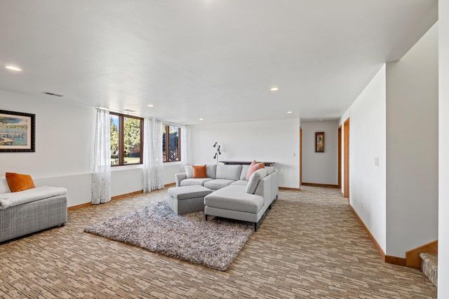 2405 CROWN POINTE BOULEVARD, Suamico, WI 54173