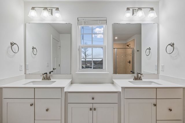 833 Raintree Dr, Smyrna, TN 37167