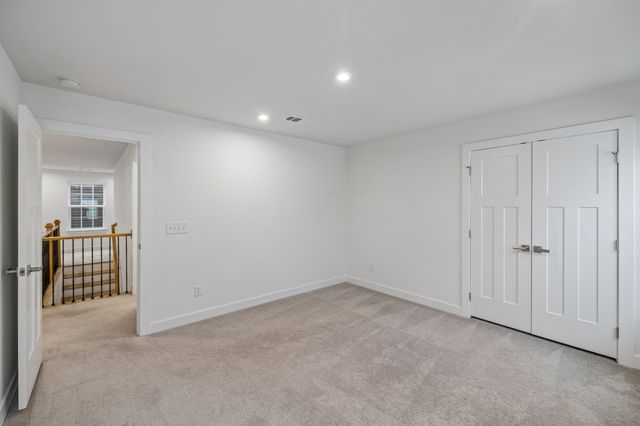 833 Raintree Dr, Smyrna, TN 37167