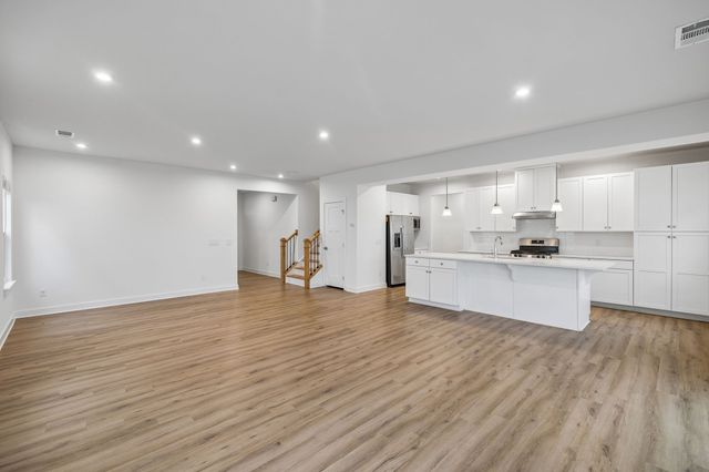 833 Raintree Dr, Smyrna, TN 37167