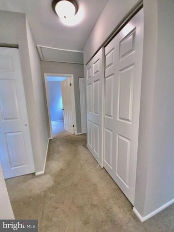 19 NOBLE RD, Sicklerville, NJ 08081