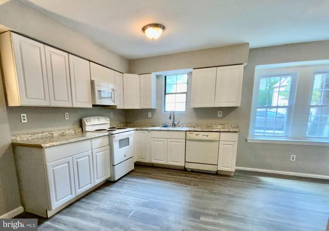 19 NOBLE RD, Sicklerville, NJ 08081