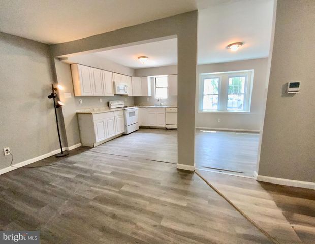 19 NOBLE RD, Sicklerville, NJ 08081