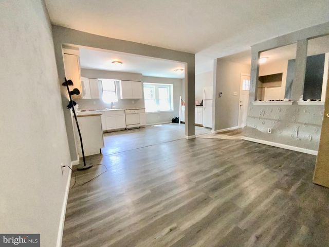 19 NOBLE RD, Sicklerville, NJ 08081