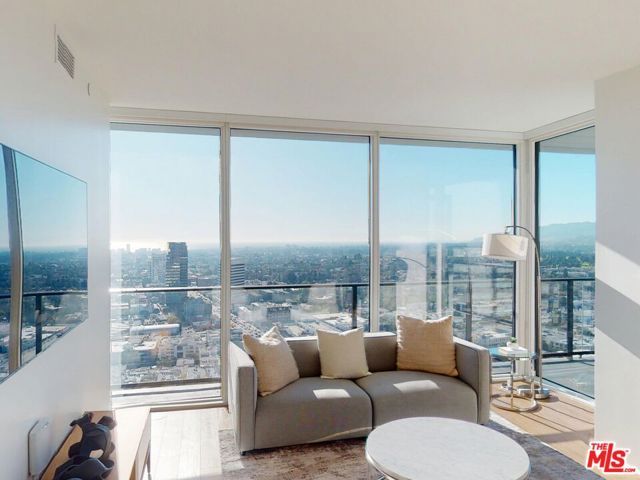 11750 Wilshire Boulevard 2401, Los Angeles, CA 90025