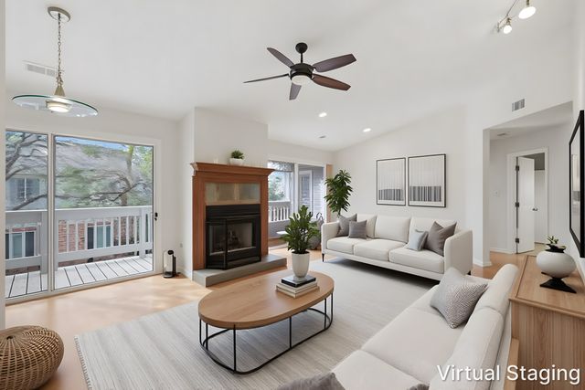 1312 E Evergreen Drive 2, Palatine, IL 60074