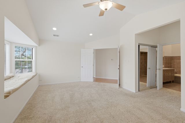 1312 E Evergreen Drive 2, Palatine, IL 60074