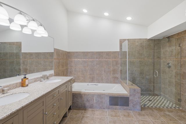 1312 E Evergreen Drive 2, Palatine, IL 60074