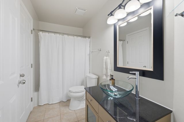 1312 E Evergreen Drive 2, Palatine, IL 60074