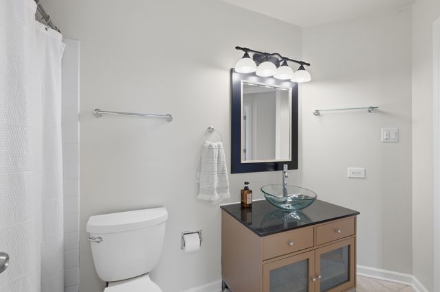 1312 E Evergreen Drive 2, Palatine, IL 60074