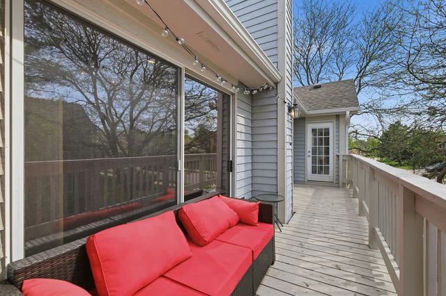 1312 E Evergreen Drive 2, Palatine, IL 60074