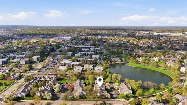 1312 E Evergreen Drive 2, Palatine, IL 60074
