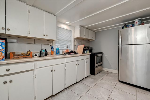 824 2nd Avenue N, Texas City, TX 77590