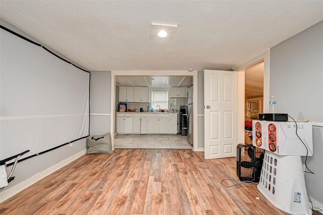 824 2nd Avenue N, Texas City, TX 77590