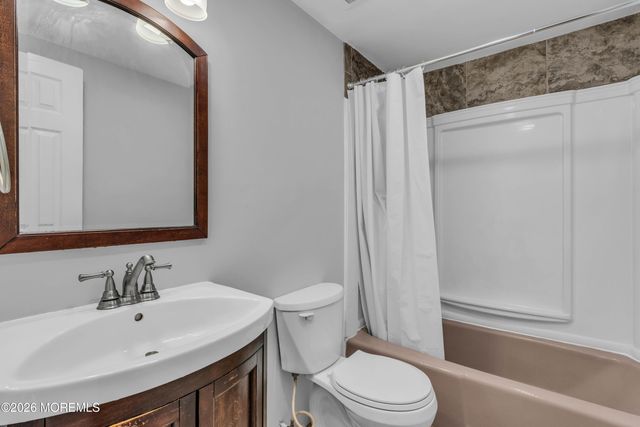 927 Indian Hill Road, Toms River, NJ 08753