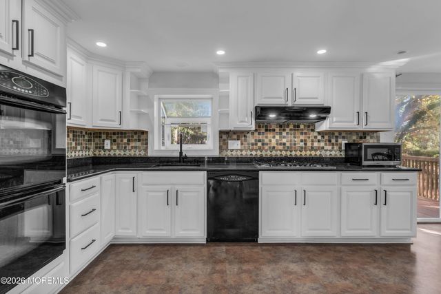 927 Indian Hill Road, Toms River, NJ 08753