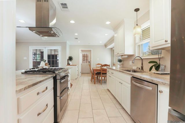 1314 Louray Dr, Baton Rouge, LA 70808