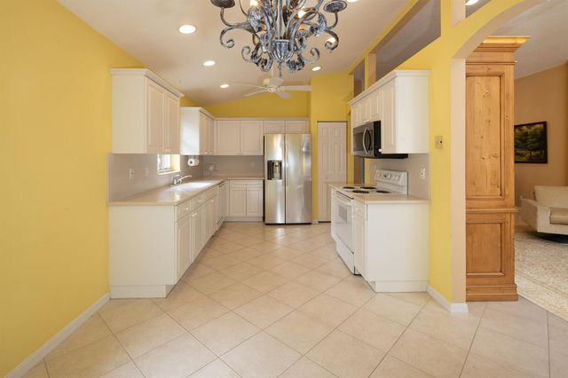 9689 Positano Way, Lake Worth, FL 33467