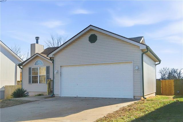 16405 E 3rd Terr Court N, Independence, MO 64056