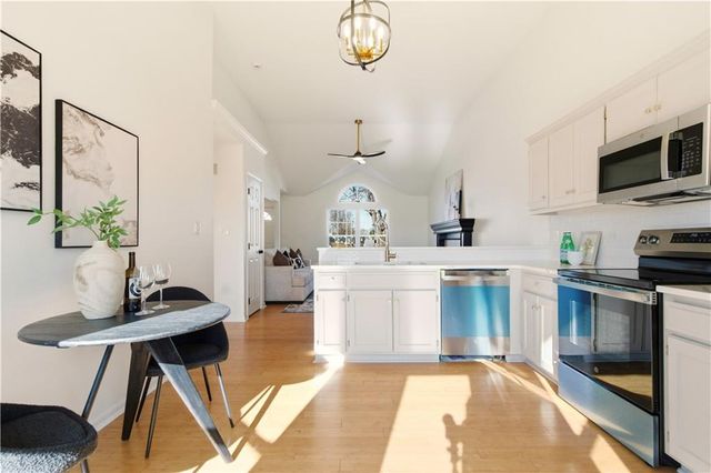 16405 E 3rd Terr Court N, Independence, MO 64056