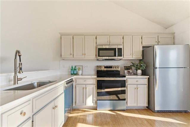 16405 E 3rd Terr Court N, Independence, MO 64056