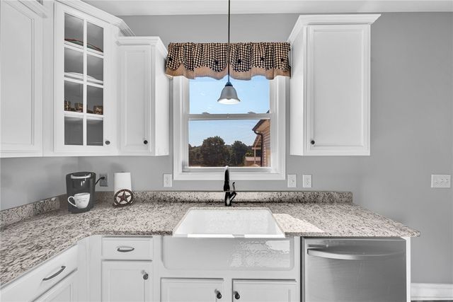 664 Debra Drive, Westminster, SC 29693