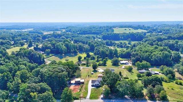 664 Debra Drive, Westminster, SC 29693