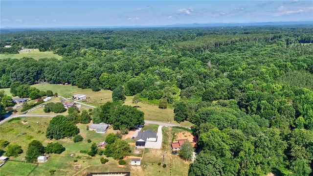 664 Debra Drive, Westminster, SC 29693