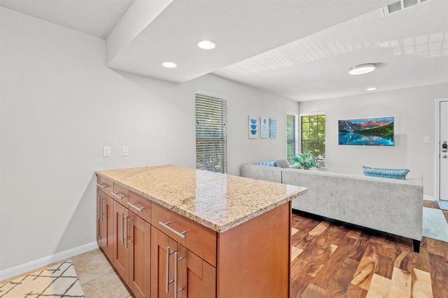 7685 Northcross DR 720, Austin, TX 78757