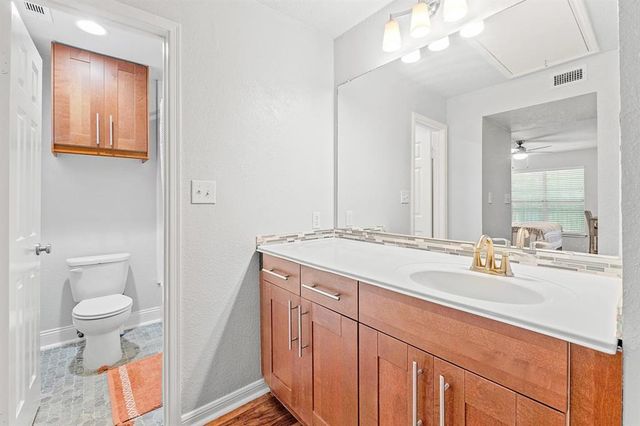 7685 Northcross DR 720, Austin, TX 78757