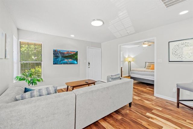 7685 Northcross DR 720, Austin, TX 78757