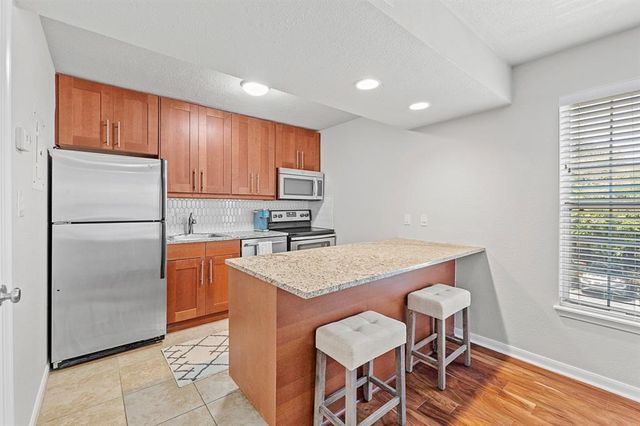 7685 Northcross DR 720, Austin, TX 78757