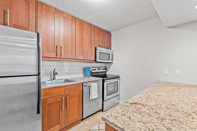 7685 Northcross DR 720, Austin, TX 78757