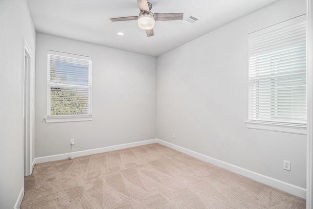 9573 Neuens Road A, Houston, TX 77080