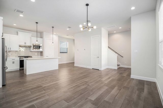 9573 Neuens Road A, Houston, TX 77080