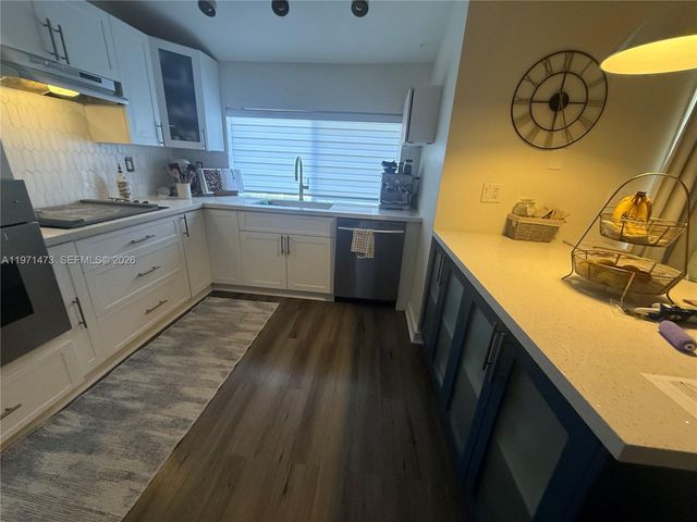 11155 NW 27th Pl, Sunrise, FL 33322