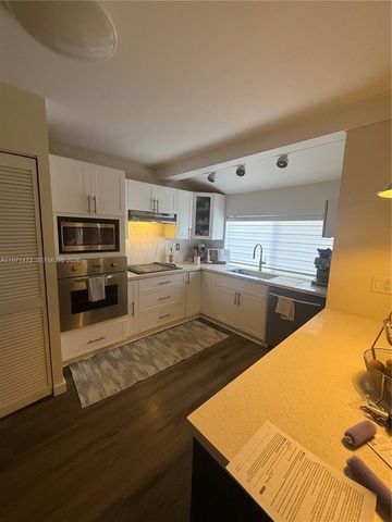 11155 NW 27th Pl, Sunrise, FL 33322