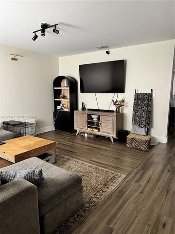 11155 NW 27th Pl, Sunrise, FL 33322