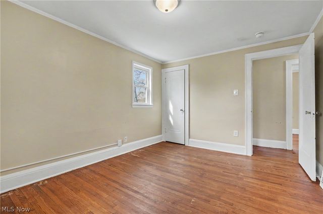 2782 Oakwood Drive, Cuyahoga Falls, OH 44221