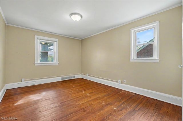 2782 Oakwood Drive, Cuyahoga Falls, OH 44221