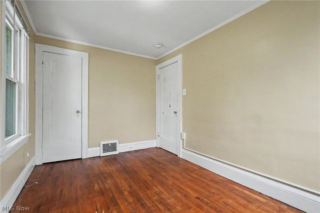 2782 Oakwood Drive, Cuyahoga Falls, OH 44221