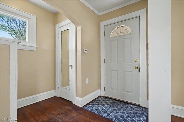 2782 Oakwood Drive, Cuyahoga Falls, OH 44221